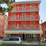 Etna Отель 3*