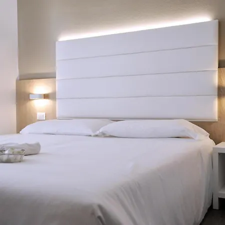 Hotell Etna 3*