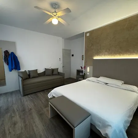 Hotell Etna 3*